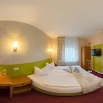 Zur Post In Hotel