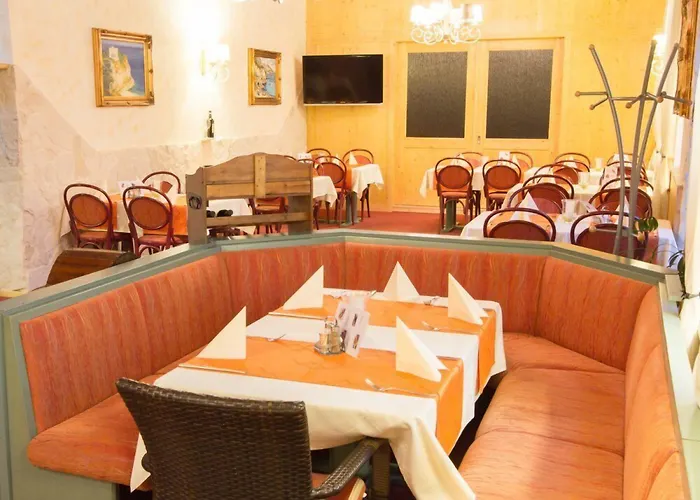 فندق Zur Post In