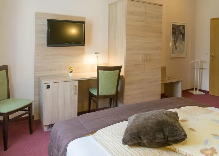 فندق Zur Post In