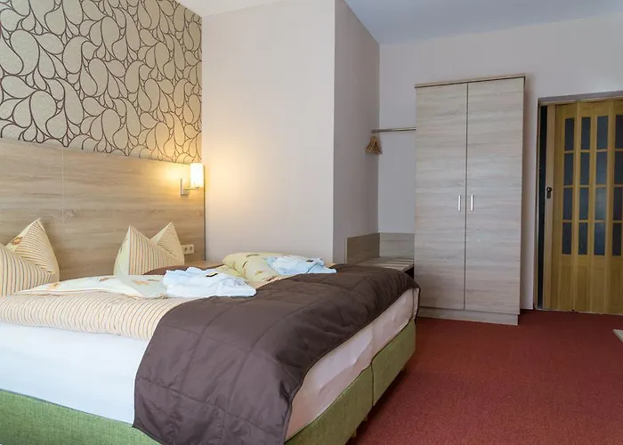 فندق Zur Post In